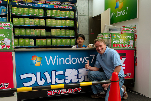 Linus Torvalds 在一个日本的软件商店